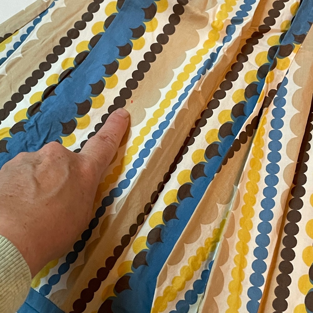 Boden A line skirt blue yellow sz 10 small flaw - Picture 4 of 4